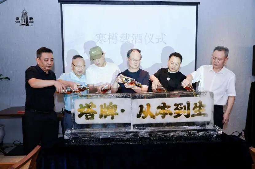 1760078322639345f2yP.jpg 640 (2).jpg